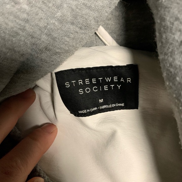 Faux leather jacket with hood - Picture 3 of 3